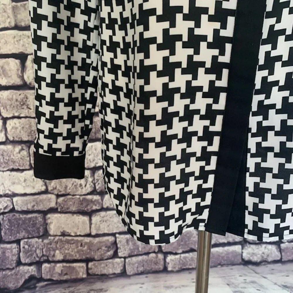 Michael Kors Black & White Blouse Size XS